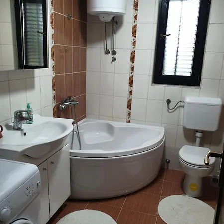 Feriehus Zelena Dolina Vitez